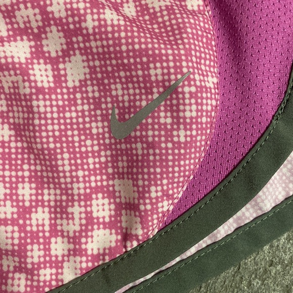 Nike dri fit tempo running shorts - Picture 2 of 6